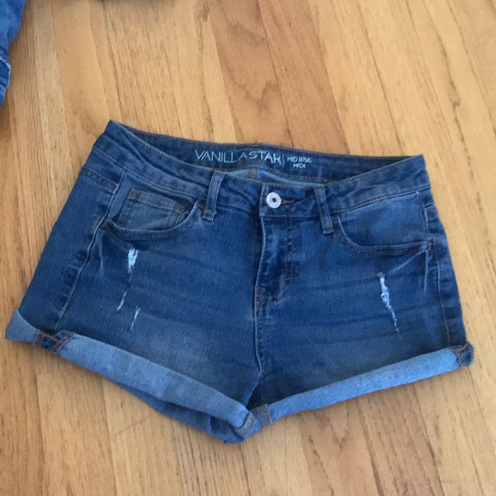 VANILLA STAR MID-RISE JEAN SHORTS